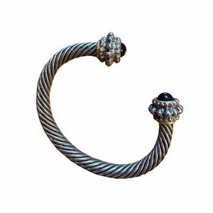 Elegant Vtg. Silver Metal w/Goldtone & Black Accents Twisted Cuff Bracelet  EUC!